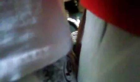 பந்துகள் அழகான இந்திய செக்ஸ் அழகி, பின்னால் இருந்து நாய் பாணி