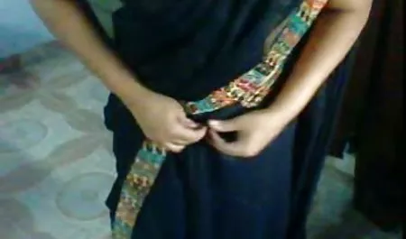 நல்ல டியோ இஞ்சி மற்றும் அழகான கடின ஆபாச அழகி இருந்தது ஒரு camgirl
