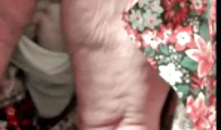 மெயின் சிலரின் அழகான மென்மையான ஆபாச மாதவிடாய் காலத்தில் கழுதை