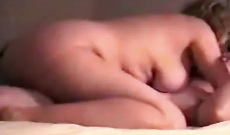 அழகி கொழுப்பு மோதியது அழகான sekisov வலது தரையில்